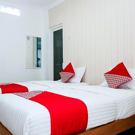 Oyo 1454 111 Residence Batu  Esterno foto
